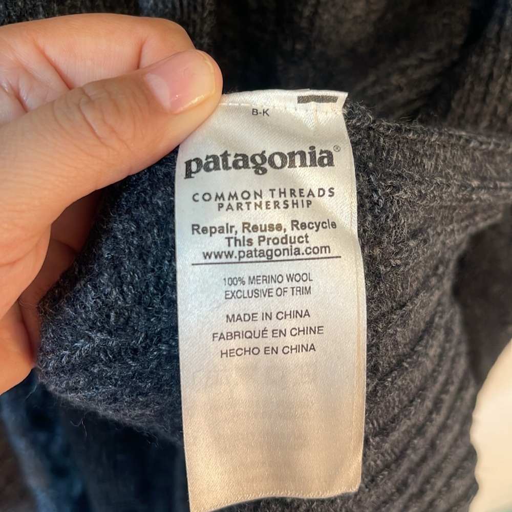 Patagonia Women's Merino Wool Cable Knit Long Sweater Medium Grey Cozy Fall - Picture 5 of 7